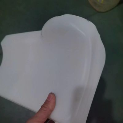 Contenedor de gas/combustible de plástico de forma especial a medida fabricado por un servicio profesional de procesamiento de moldeo para HDPE/LDPE/PP