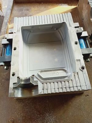 Molde de soplado de cubo de plástico para botellas de vino y bebidas de agua mineral