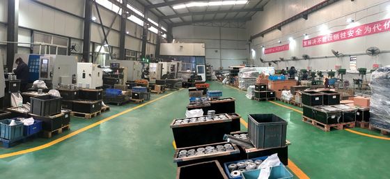 Partes de plástico de inyección personalizadas Molde de fundición a presión de aluminio hecho de material plástico de policarbonato