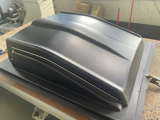 Partes formadoras de vacío personalizadas para cubiertas de techo de vehículos y material de cuero compuesto ABS por servicio de moldeo