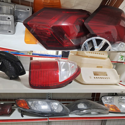 Componentes plásticos moldeados por inyección ecológicos personalizados para la industria automotriz