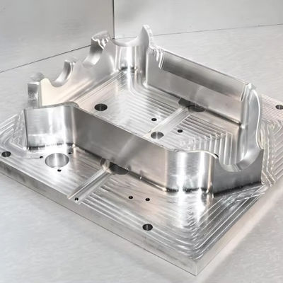 Molde de productos de plástico para automóviles fabricado con P20/718/738/NAK80/S136 para la máquina de moldeo por inyección de aluminio pulido