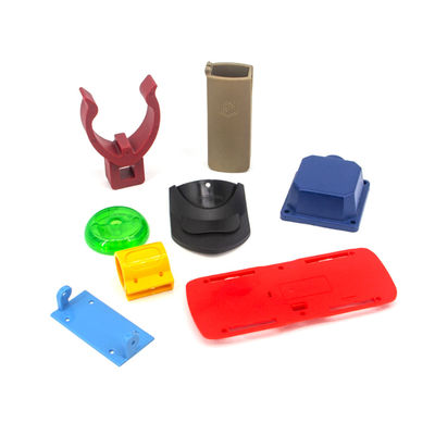 Las piezas de plástico de moldeo por inyección por el fabricante de moldes plásticos personalizados con formato de dibujo 2D / 3D