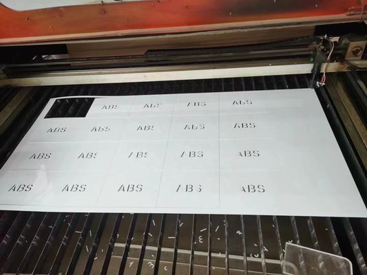 Ventaja del material ambiental Hojas de plástico personalizadas para grabado y tallado/formación al vacío de ISO9001 certificados