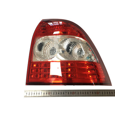 Piezas de plástico para faros de automóvil con superficie personalizada, dimensiones estables y buena resistencia a la intemperie