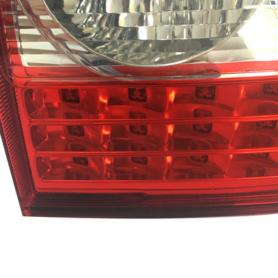 Piezas de plástico para faros de automóvil con superficie personalizada, dimensiones estables y buena resistencia a la intemperie