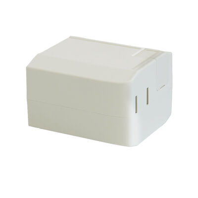 Productos electrónicos aislados blancos mate para dispositivos de fuente de alimentación